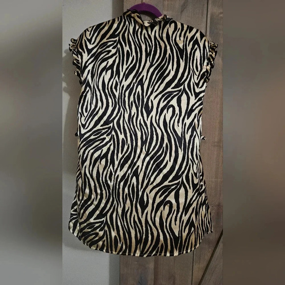 Seductive Wear by Cinema Exoile Zebra print camisole and top lingerie set.Size M - Picture 15 of 16